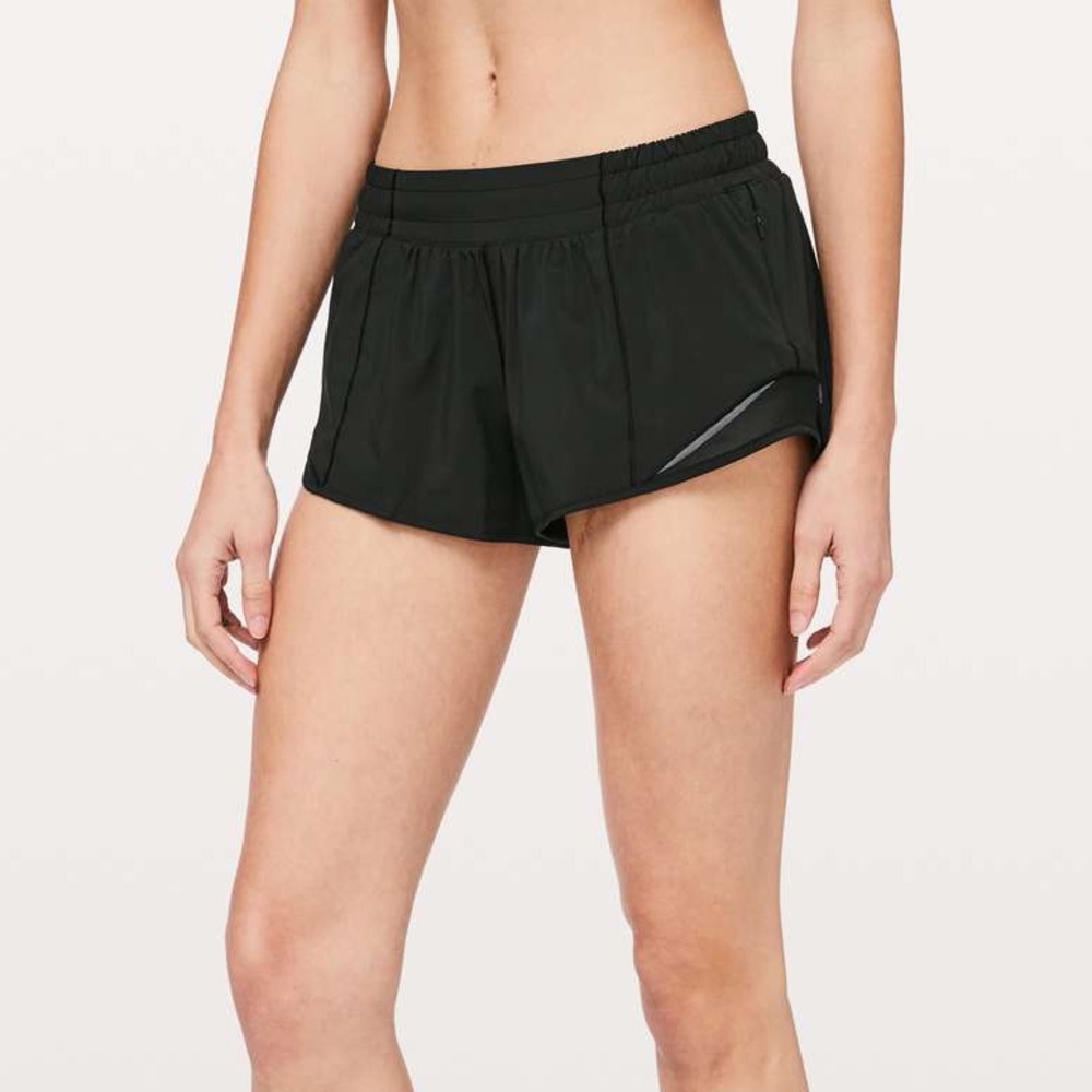 Hotty hot shorts in black size 8